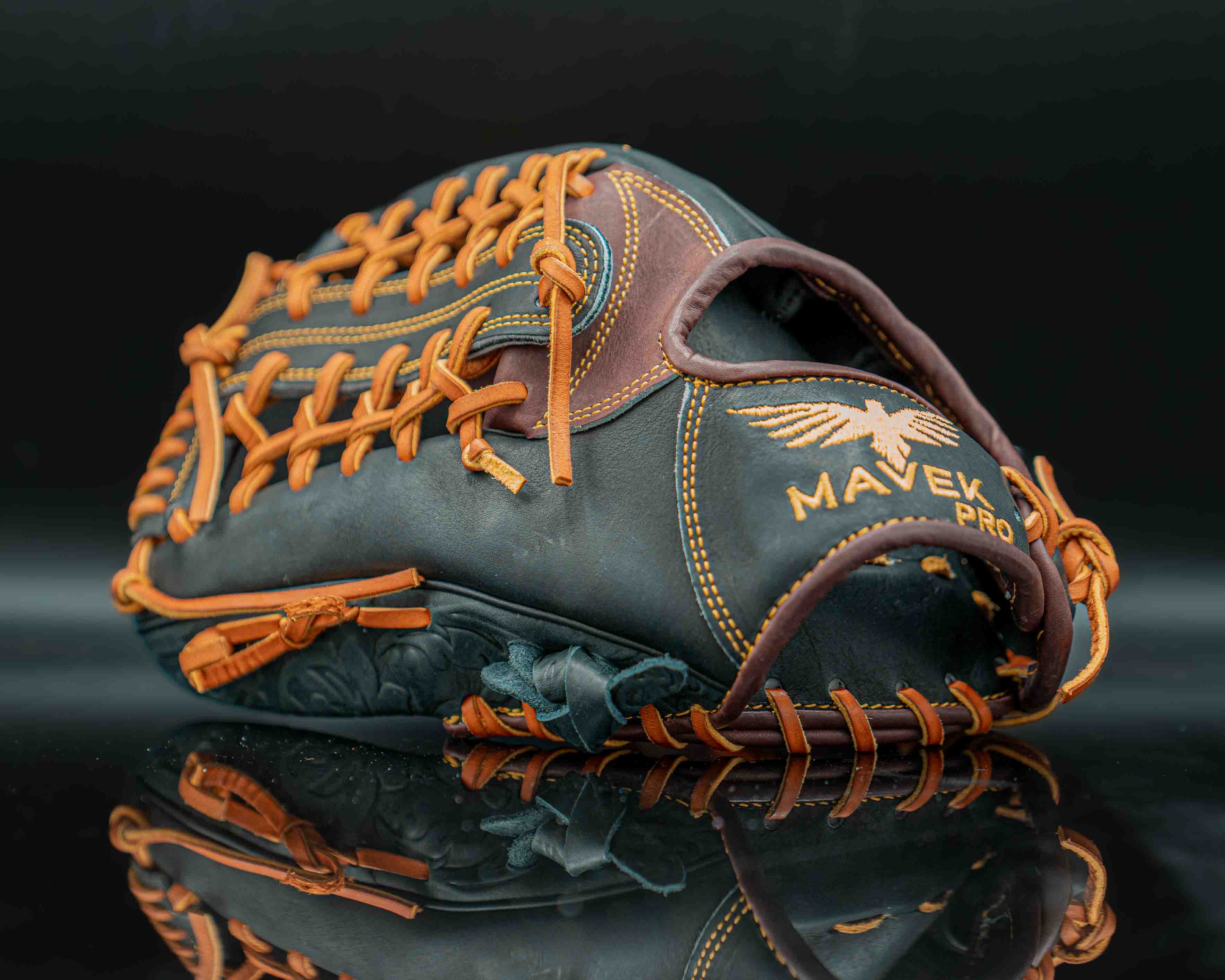 Mavek Pro Ranger - Frontier 12-Inch Pitcher/Outfield Glove