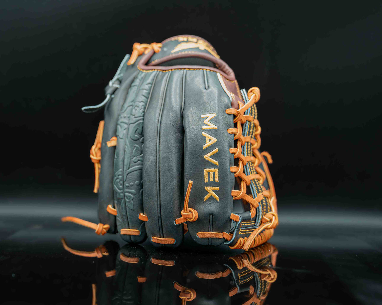 Mavek Pro Ranger - Frontier 12-Inch Pitcher/Outfield Glove